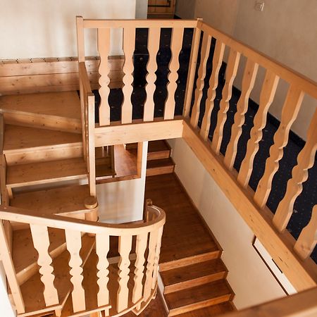 Hotel Perla Мадона ди Кампильо Екстериор снимка