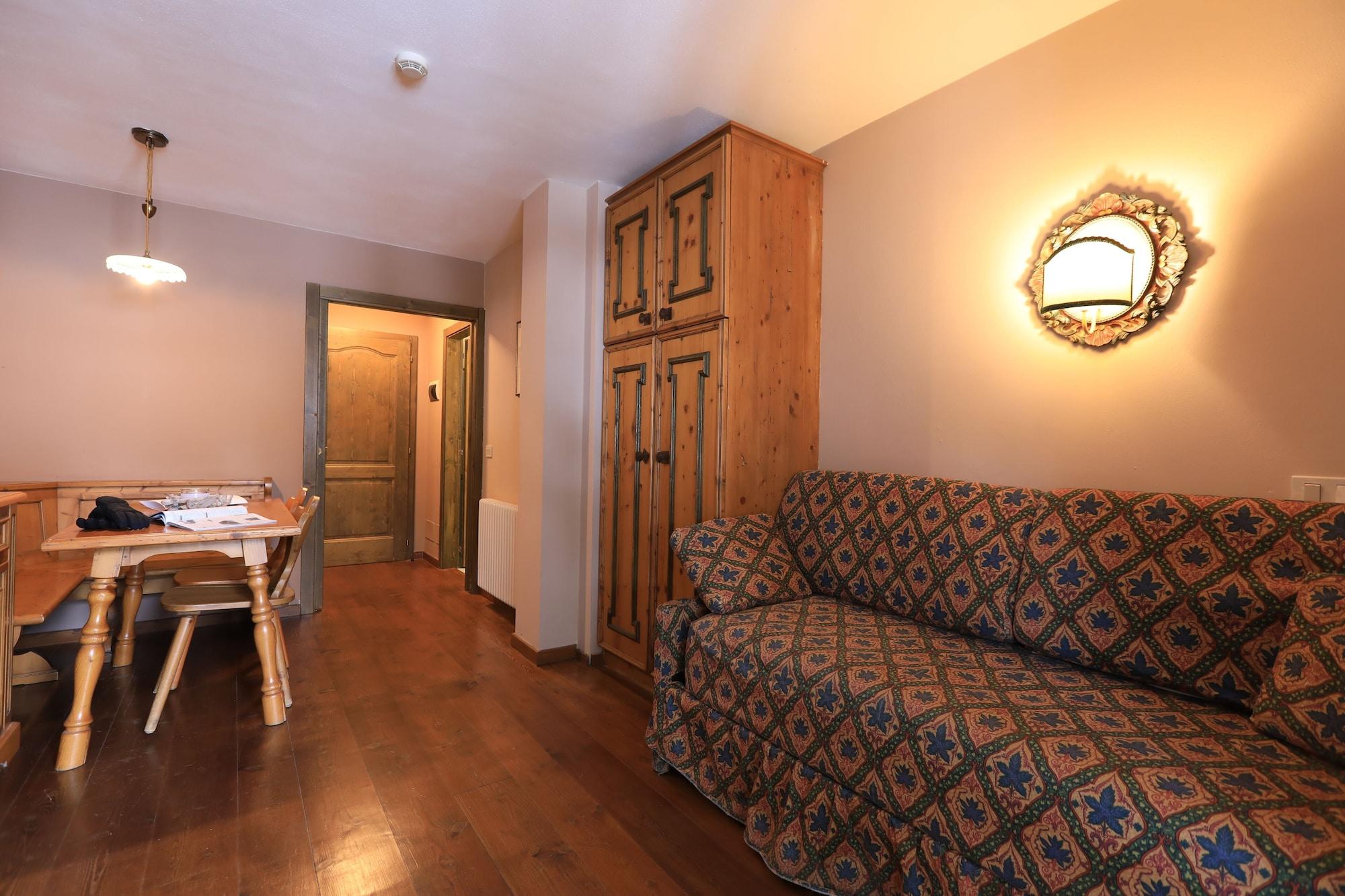 Hotel Perla Мадона ди Кампильо Екстериор снимка