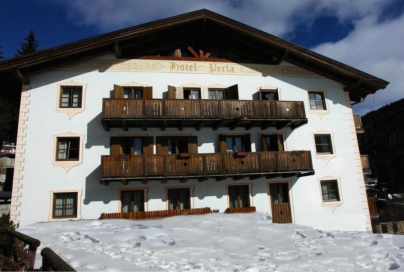 Hotel Perla Мадона ди Кампильо Екстериор снимка