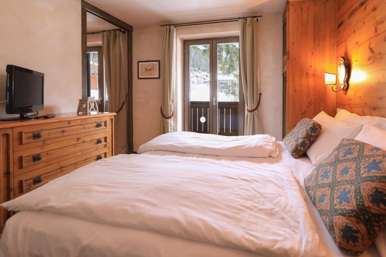 Hotel Perla Мадона ди Кампильо Екстериор снимка